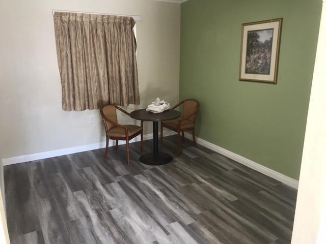 Galleria Inn Montclair/Ontario Buitenkant foto